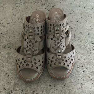 Freebird Sun and Moon leather Sandals- NWOT